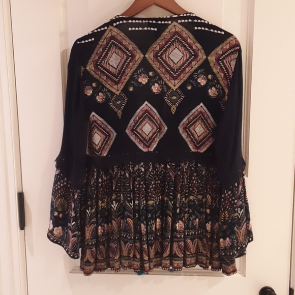 Gorgeous, Boho embroidered kimono-style open top. - Picture 2 of 9
